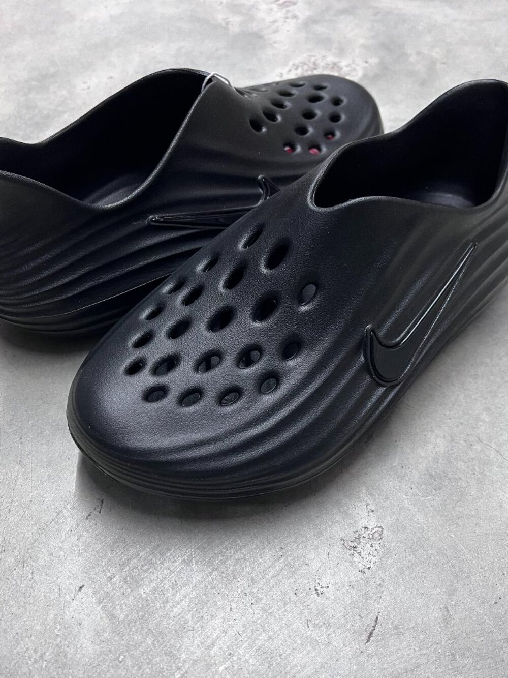Nike ReactX Rejuven8 Triple Black Men's HV5060 001 - New